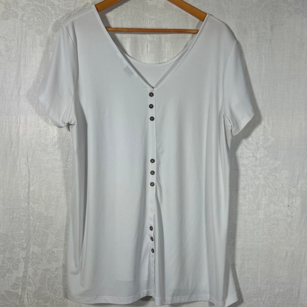 Susan Graver Top XL White Liquid Knit Back Button Detail Short Sleeve